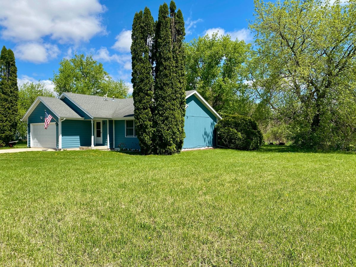 143 Liverpool Drive, Poplar Grove, IL 61065