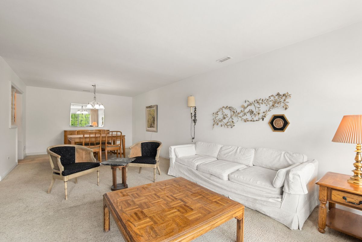 3427 Vollmer Road #309, Flossmoor, IL 60422