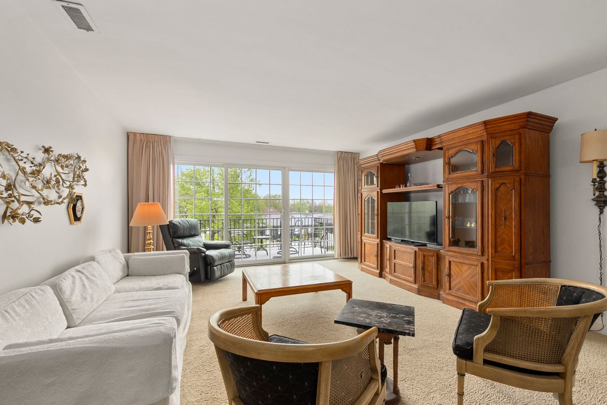 3427 Vollmer Road #309, Flossmoor, IL 60422