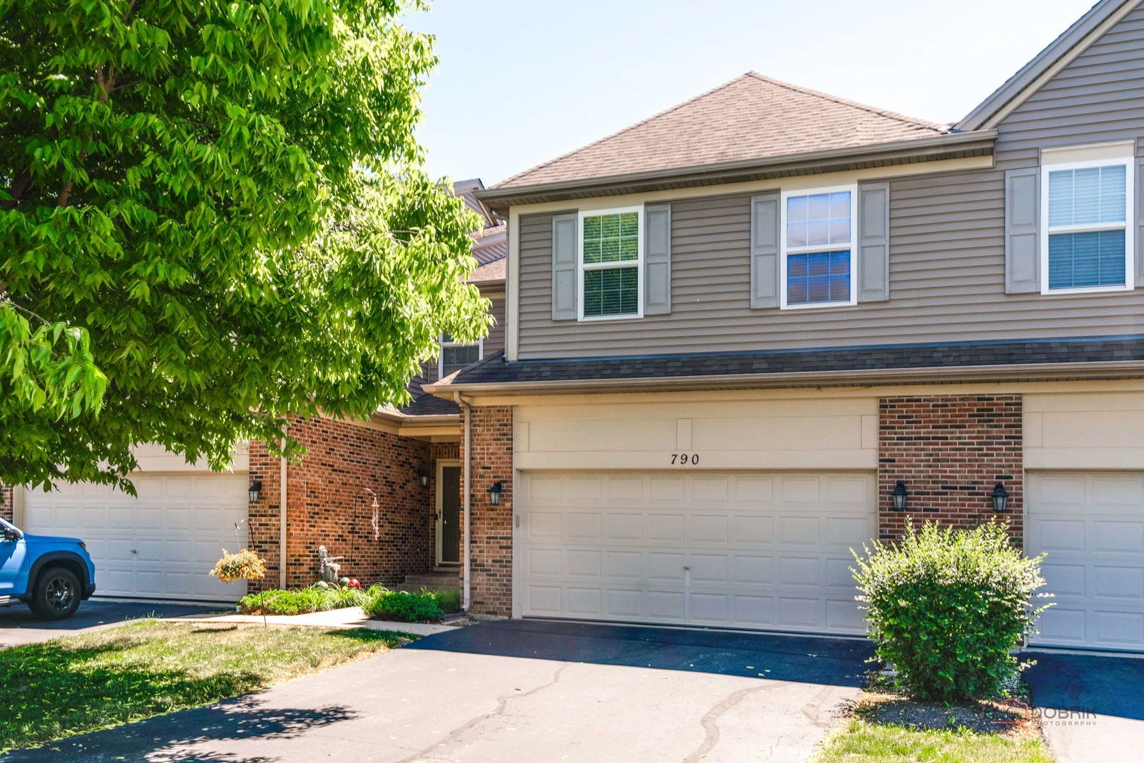 790 Oak Hollow Road — Crystal Lake, IL 60014