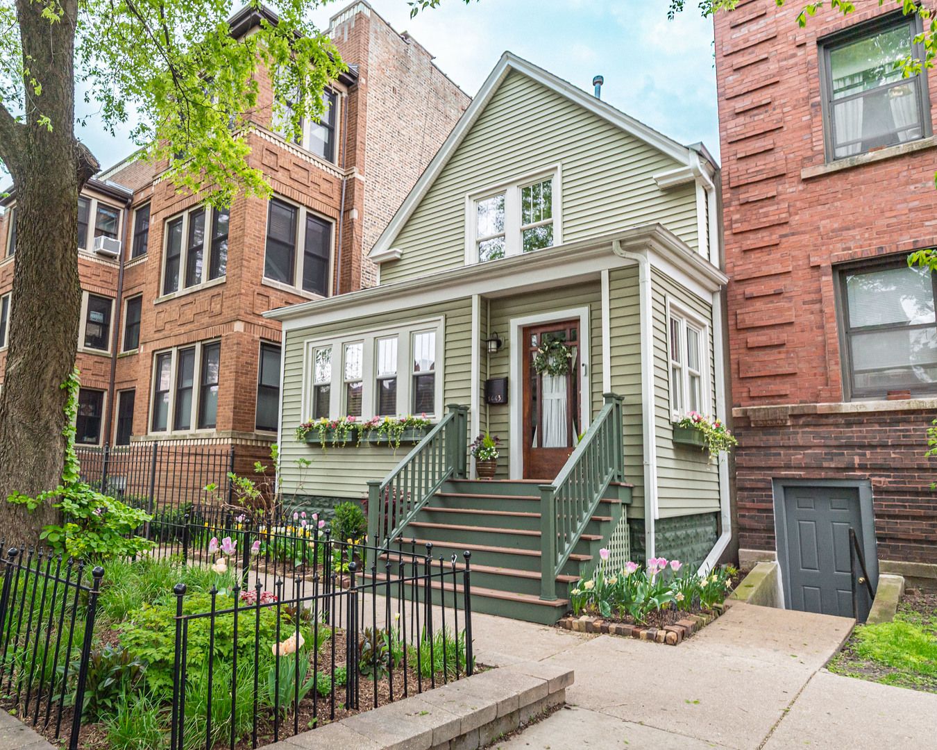 1443 W Catalpa Avenue — Chicago, IL 60640