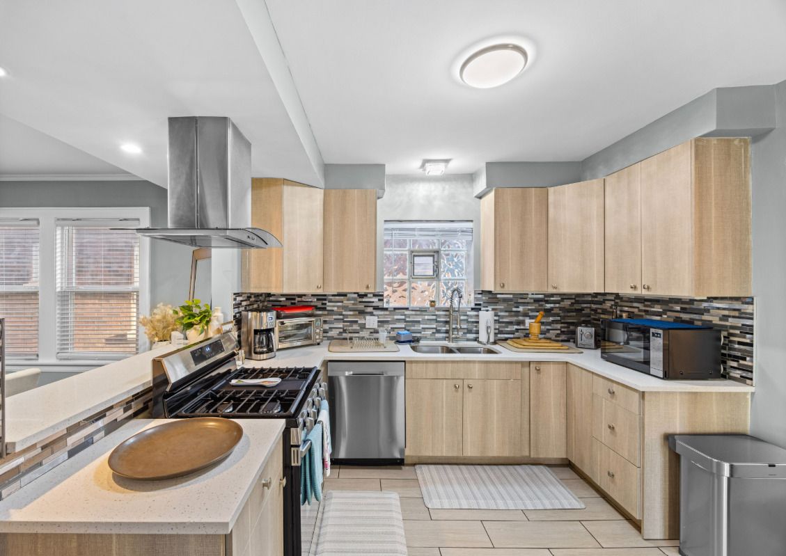 4136 Park Avenue, Brookfield, IL 60513