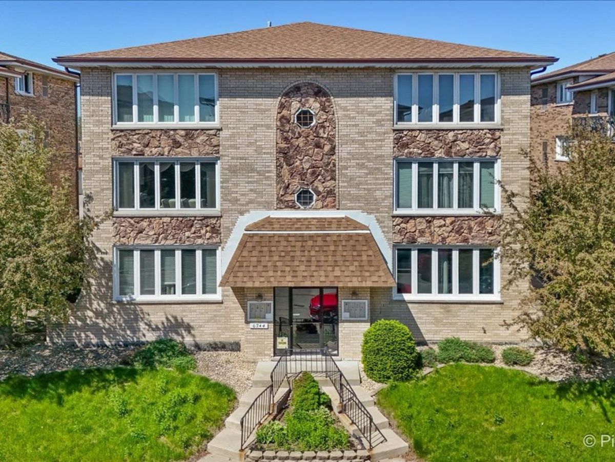 6244 Newland Avenue, Chicago, IL 60608