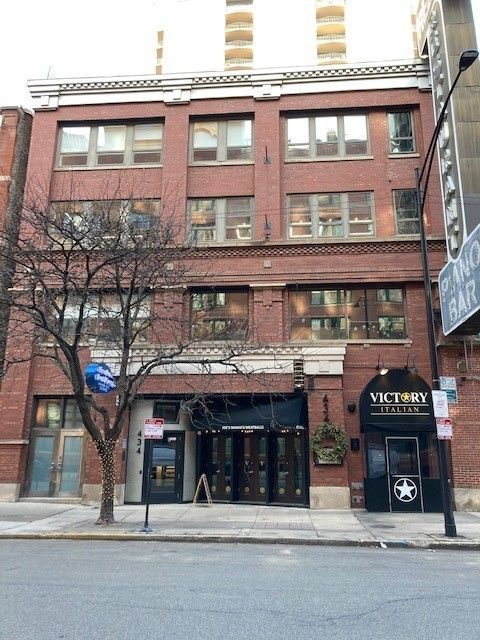434 W Ontario Street #2 — Chicago, IL 60654