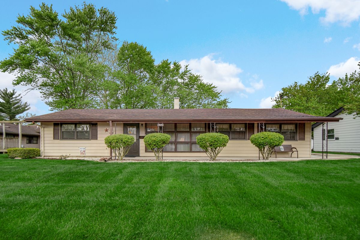 19050 Baker Avenue, Country Club Hills, IL 60478