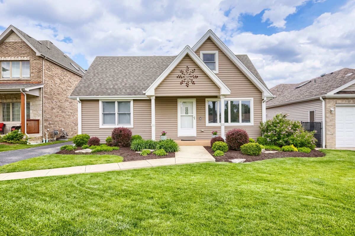 513 Howard Avenue, Elmhurst, IL 60126