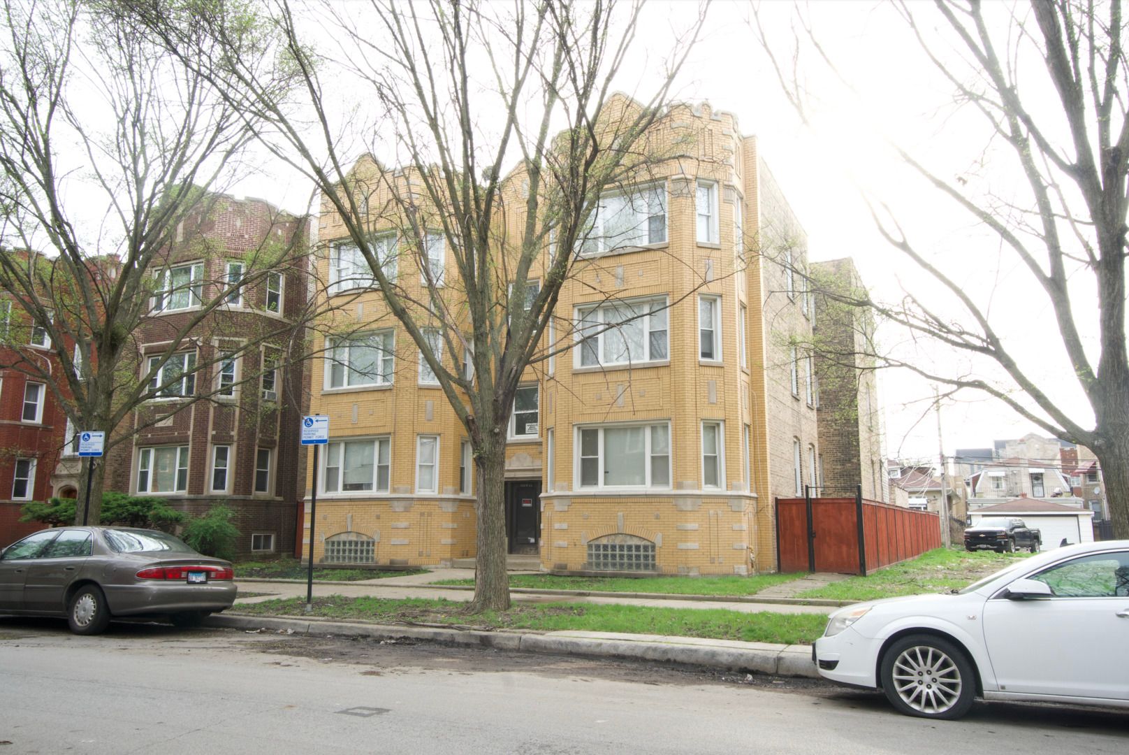 8022 S Paulina Street — Chicago, IL 60620
