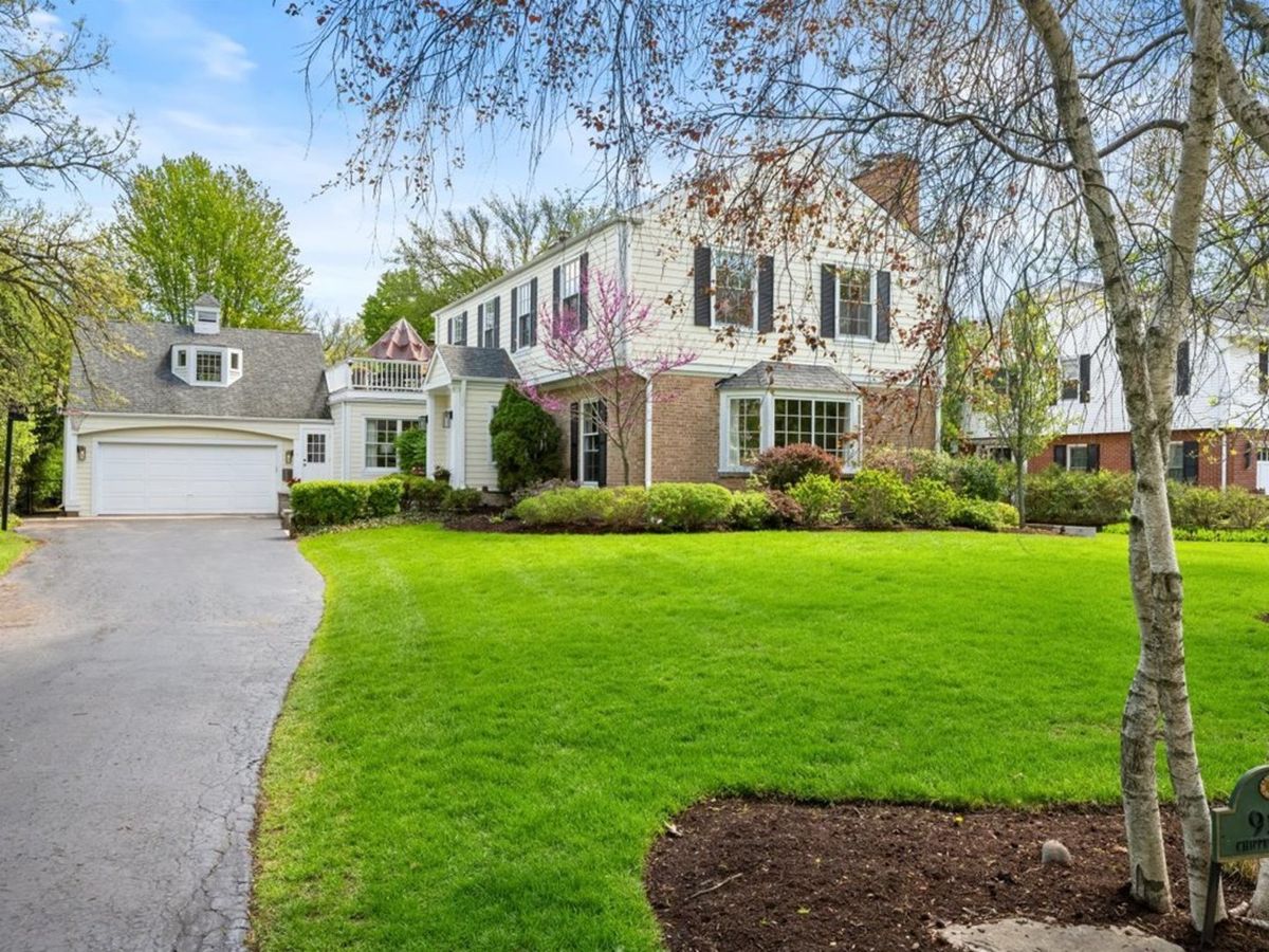 910 Chippewa Lane, Wilmette, IL 60091