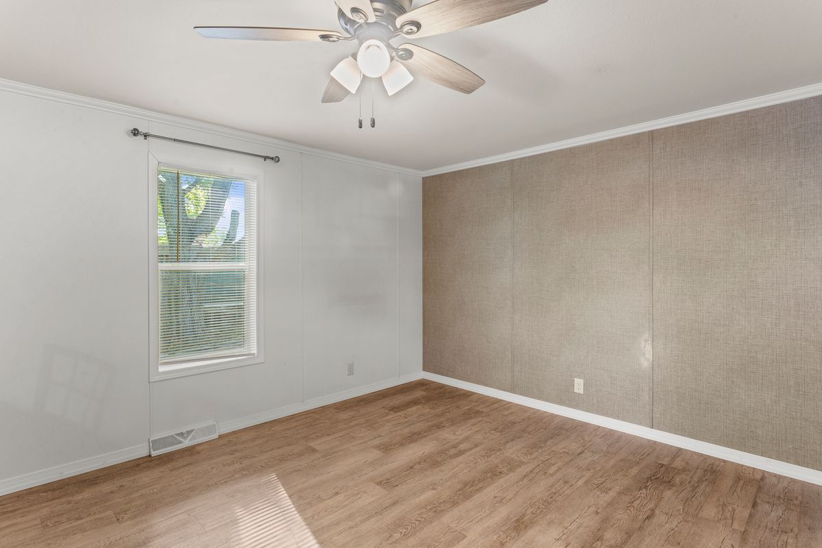 7 Pulaski Street, Mahomet, IL 61853