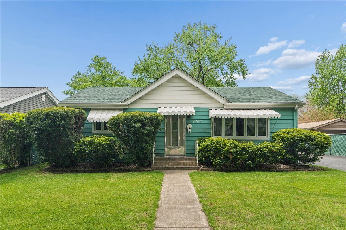 11024 Oxford Avenue — Chicago Ridge, IL 60415