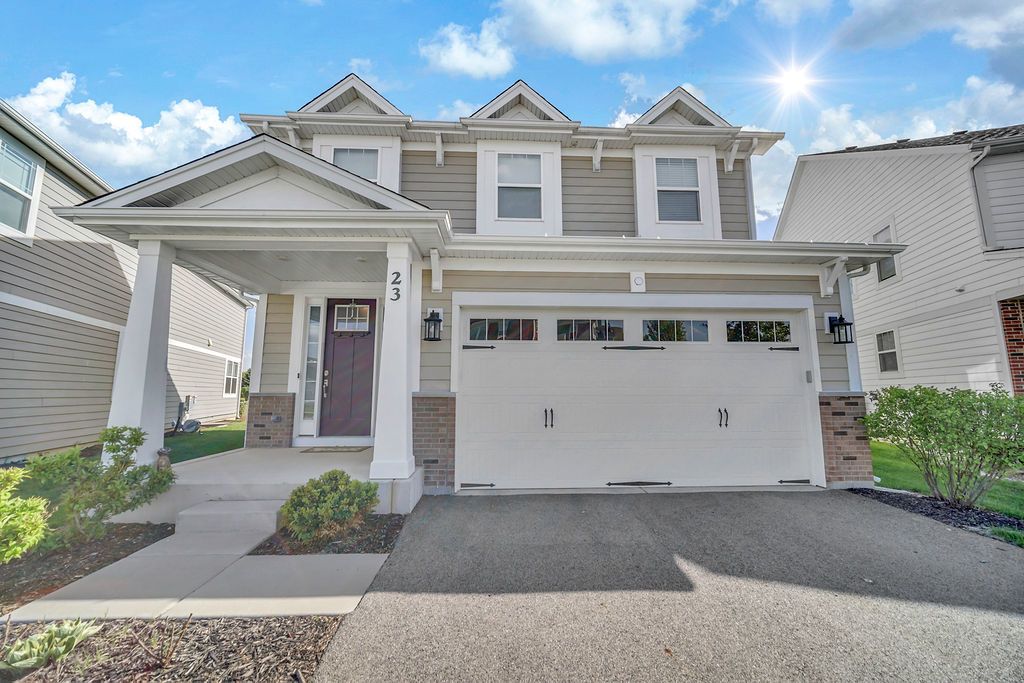 23 Commons Circle — Hawthorn Woods, IL 60047