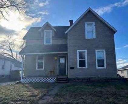 3631 Rockingham Road, Davenport, IA 52802