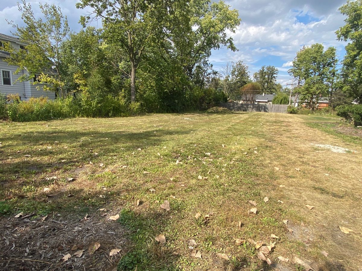 1738 Whitcomb Avenue, Des Plaines, IL 60018