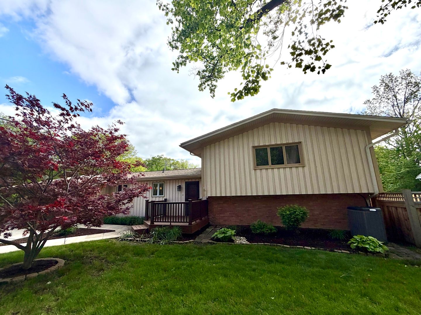 602 S Ridgeway Avenue — Champaign, IL 61821