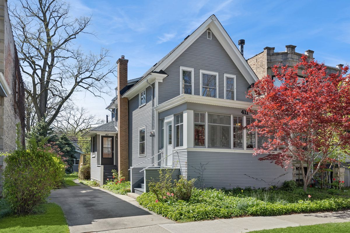 411 Marion Street, Oak Park, IL 60302