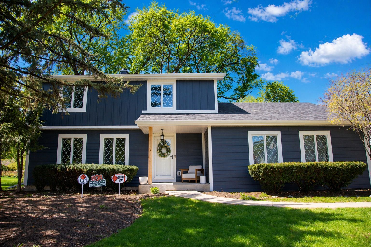 2S316 Arrowhead Drive — Wheaton, IL 60189
