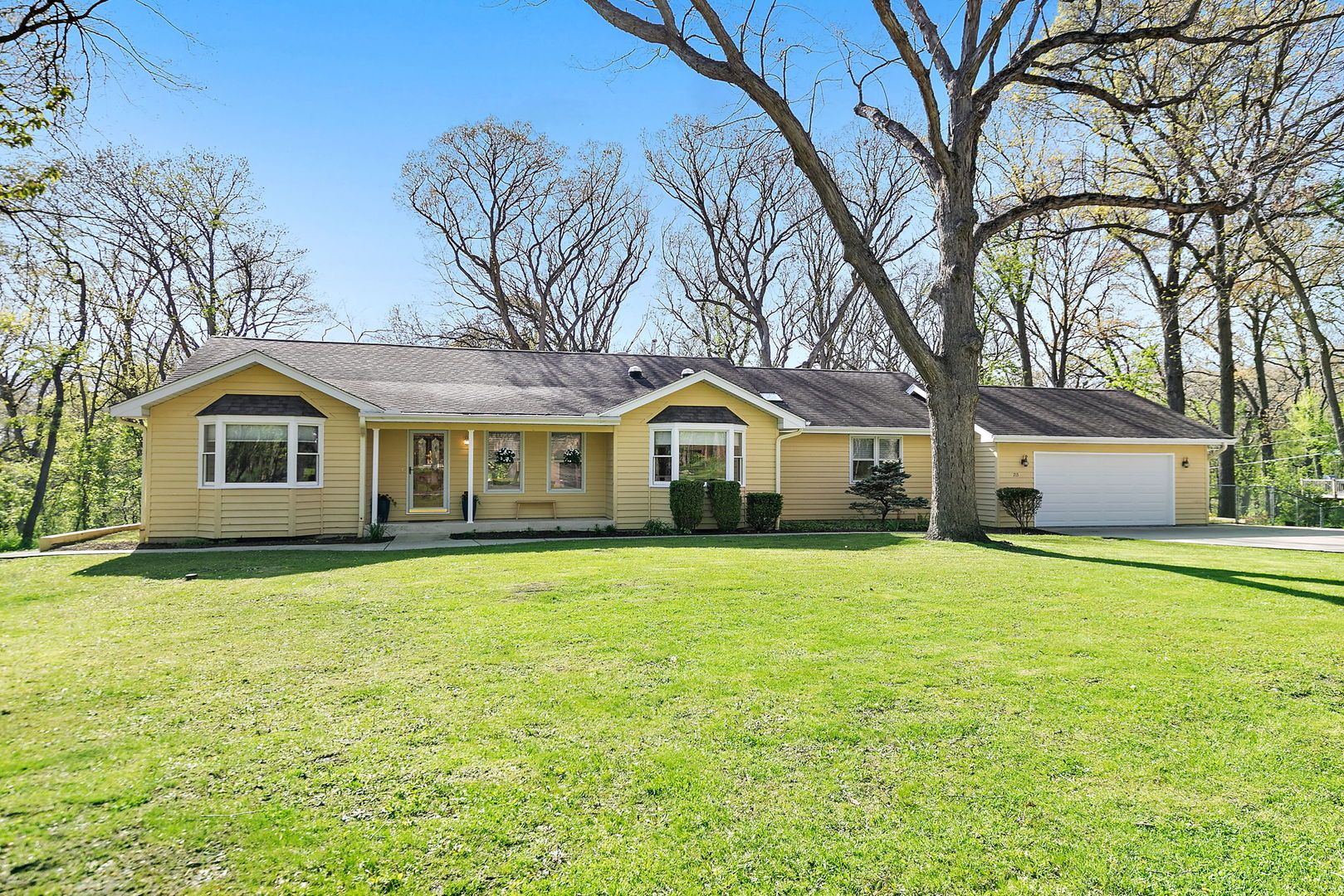 713 Council Hill Road — East Dundee, IL 60118