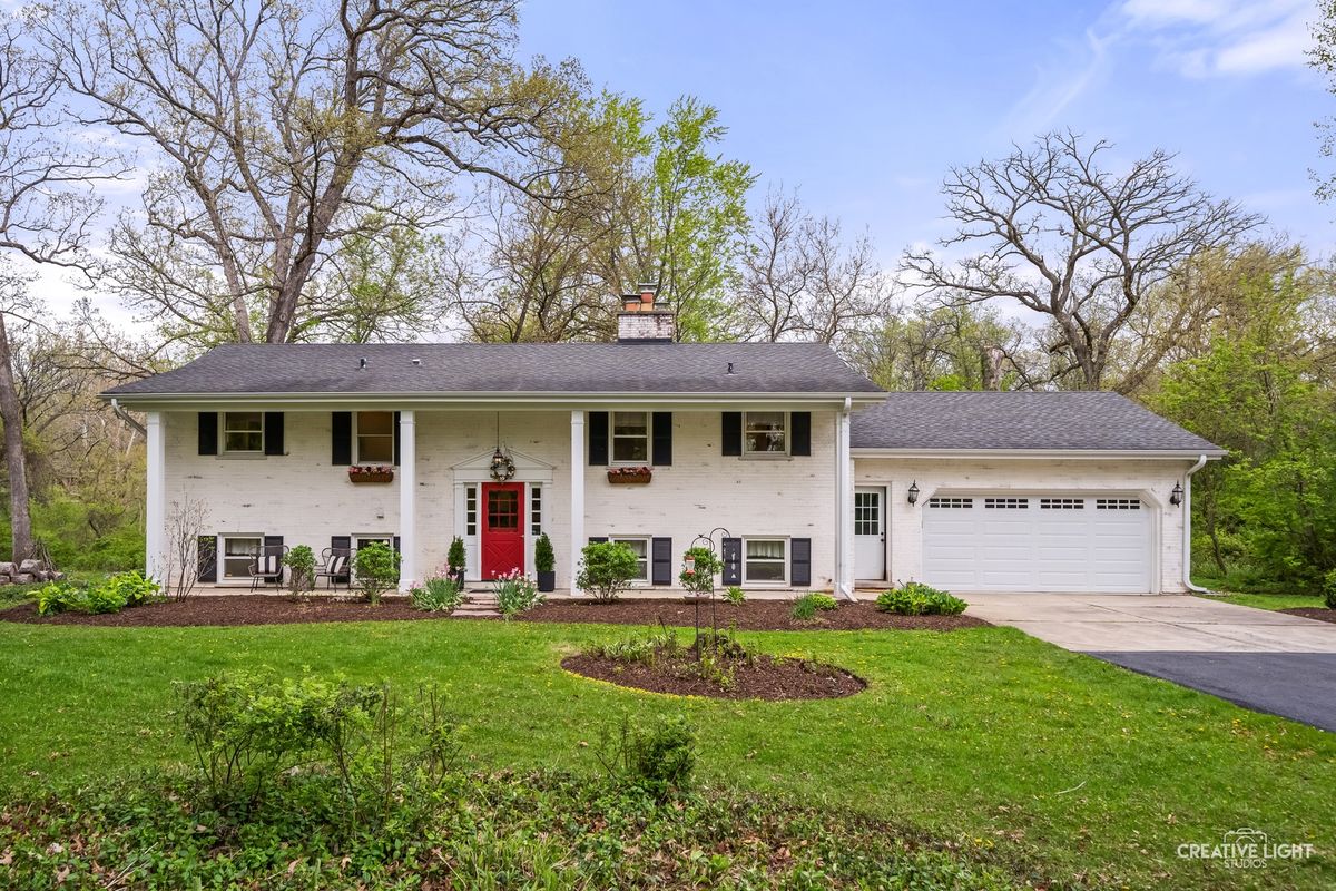 41W880 White Oak Lane, St. Charles, IL 60175