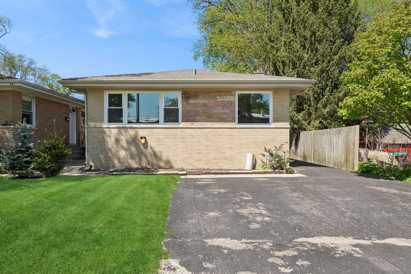 625 Hibbard Road — Wilmette, IL 60091