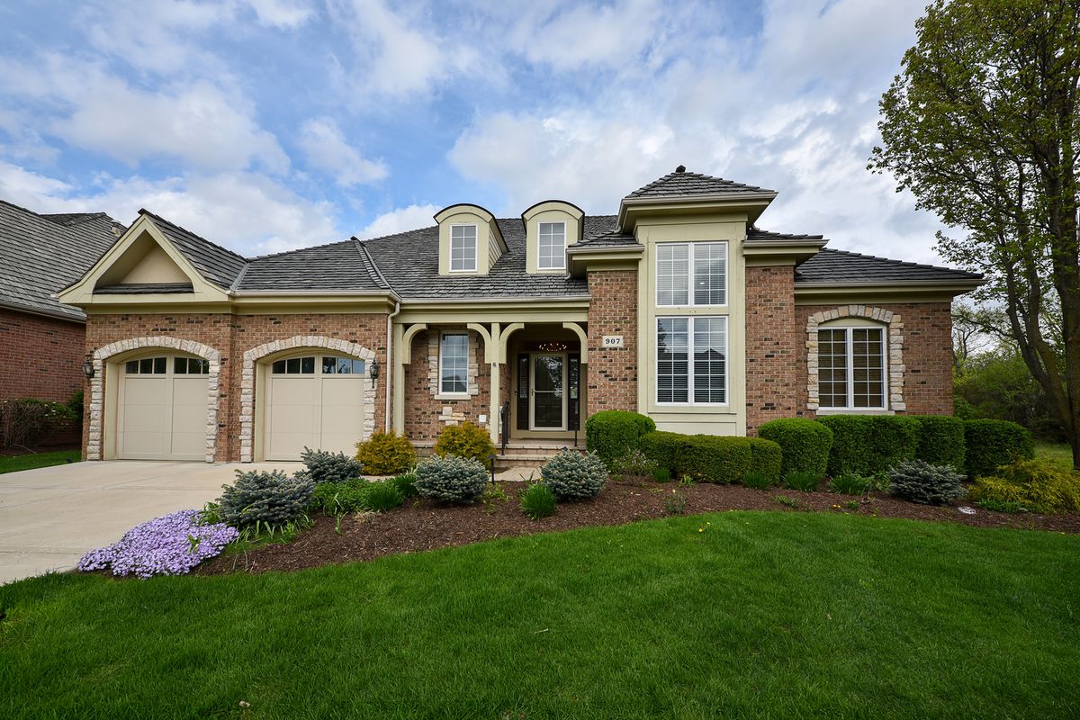 907 Middleton Lane, Inverness, IL 60010