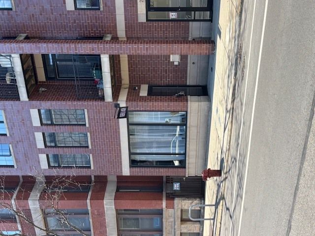 2936 N Lincoln Avenue — Chicago, IL 60657