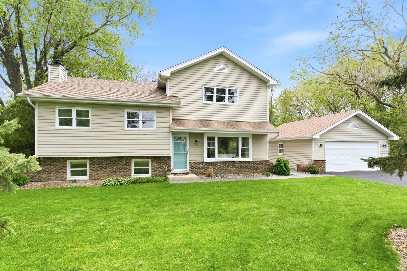 0N717 Knollwood Drive — Wheaton, IL 60187