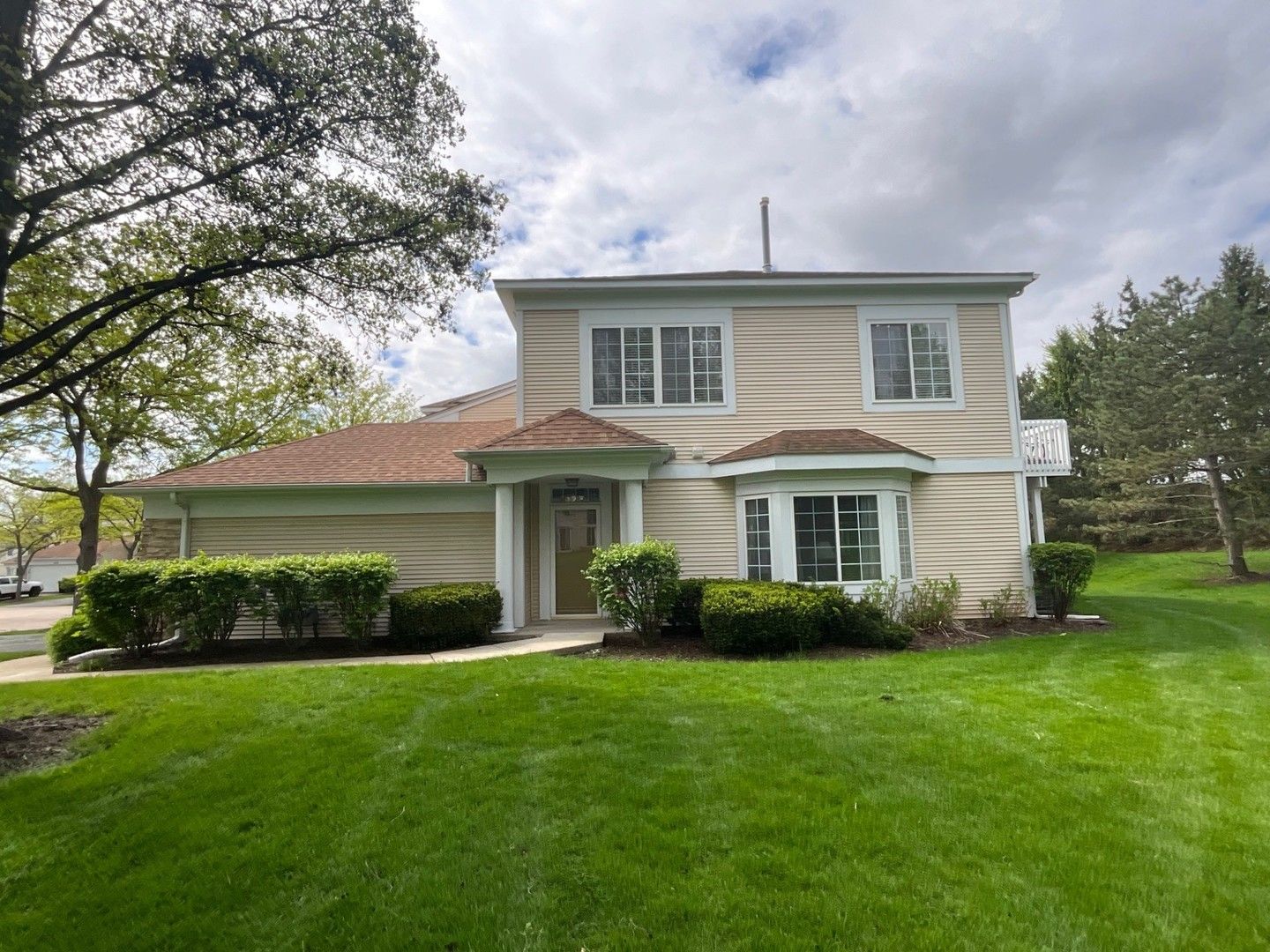 832 Coronado Court #832 — Elgin, IL 60123