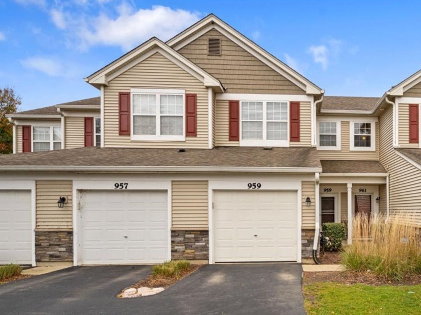 959 Genesee Drive — Naperville, IL 60563