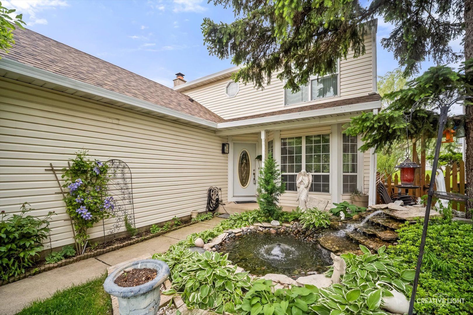 1837 Grosse Pointe Circle — Hanover Park, IL 60133