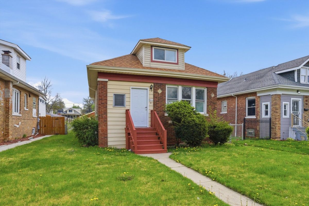 8533 Rhodes Avenue, Chicago, IL 60619