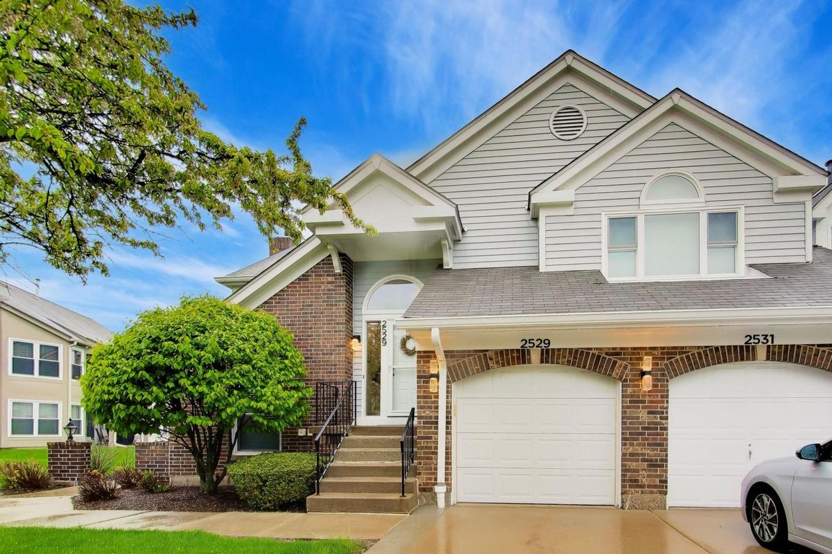 2529 Live Oak Lane, Buffalo Grove, IL 60089