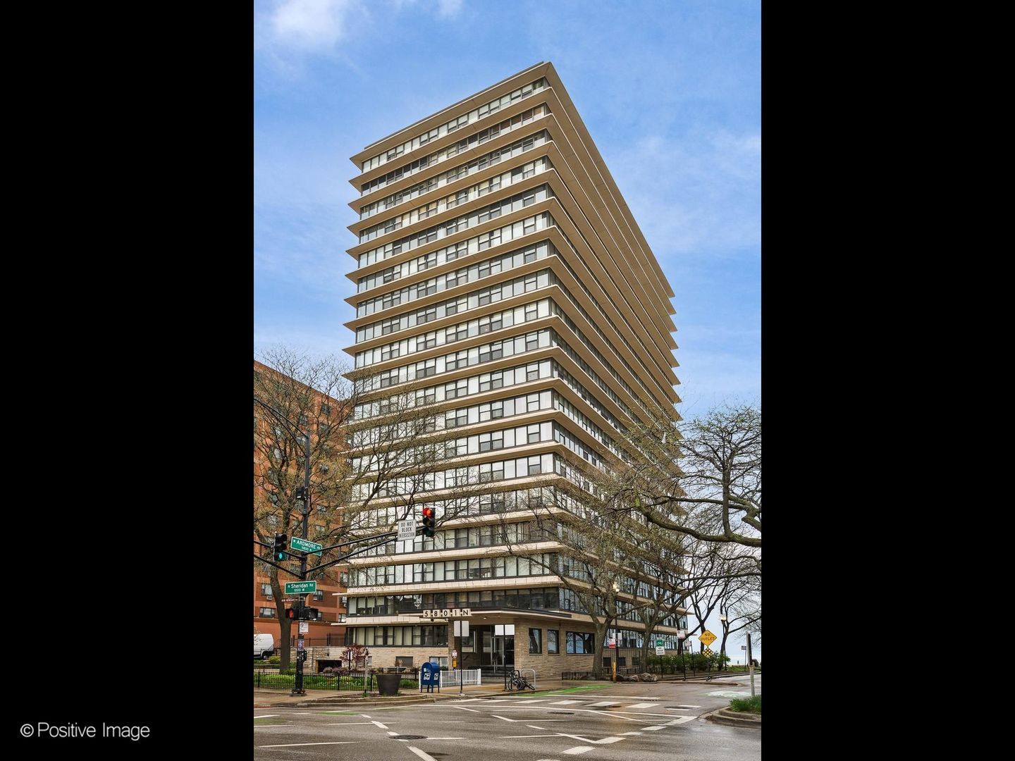 5801 N Sheridan Road #16B — Chicago, IL 60660