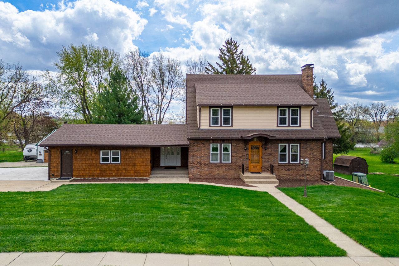 629 E Lincoln Avenue — Belvidere, IL 61008