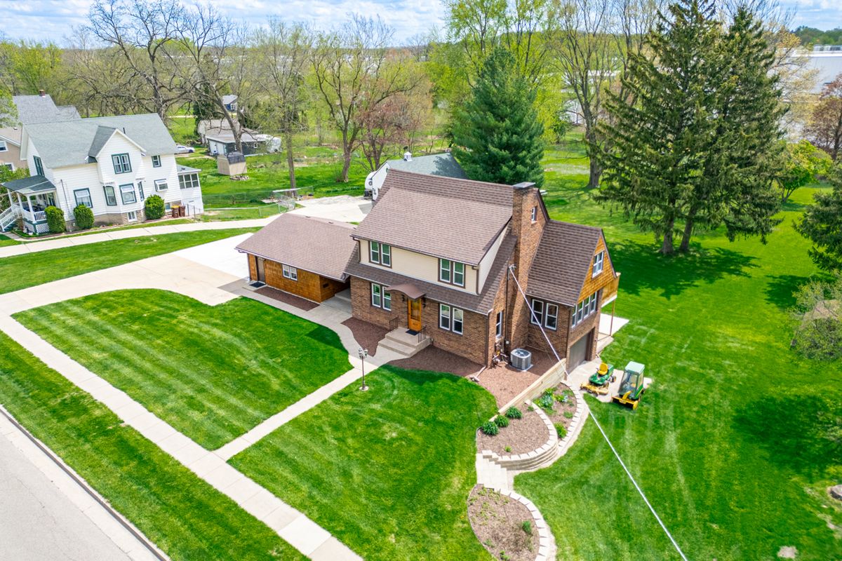 629 E Lincoln Avenue, Belvidere, IL 61008