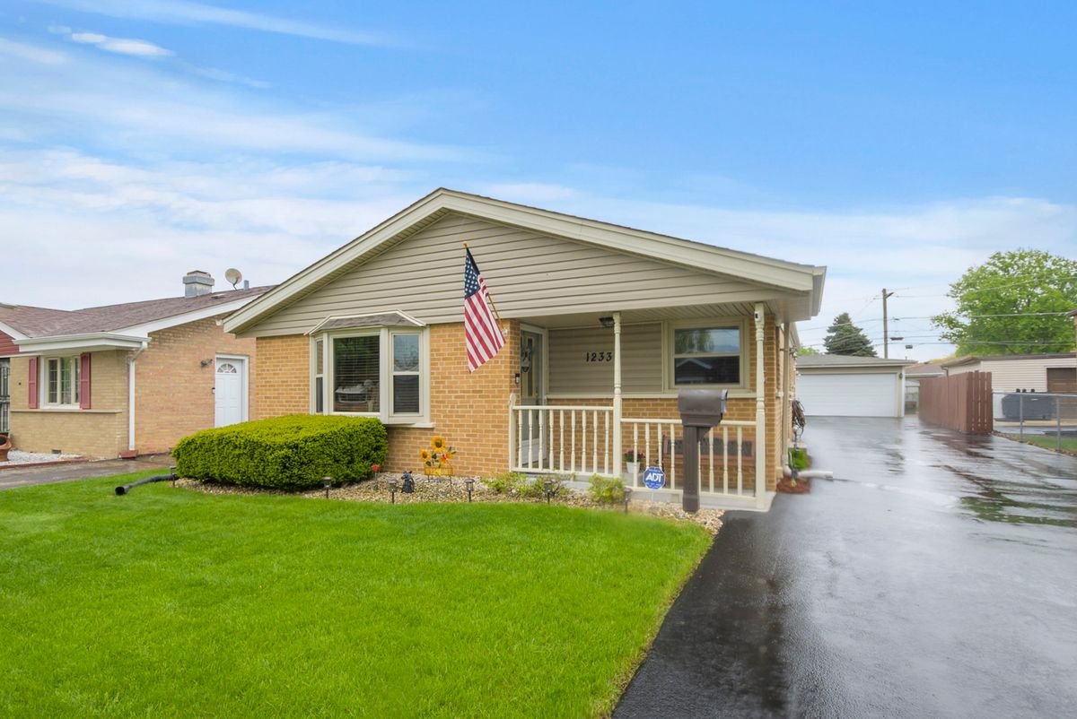 12337 Loveland Street, Alsip, IL 60803