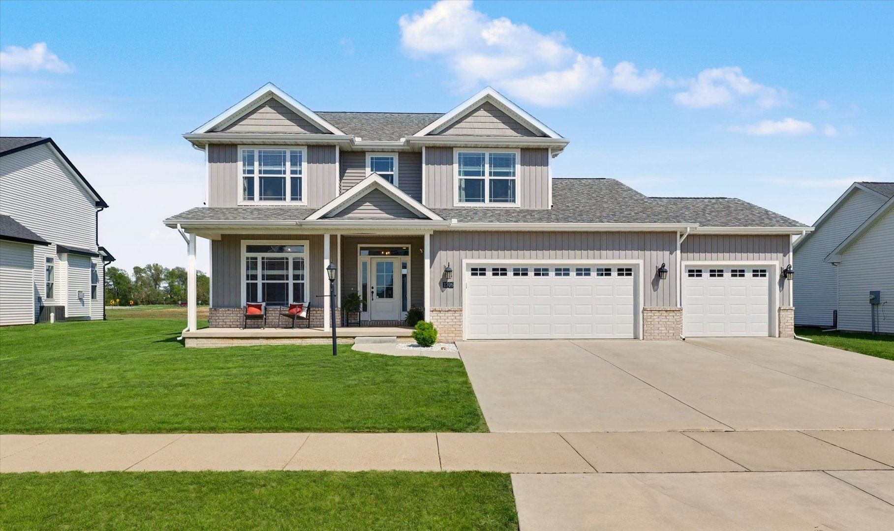 1706 Littlefield Lane — Mahomet, IL 61853
