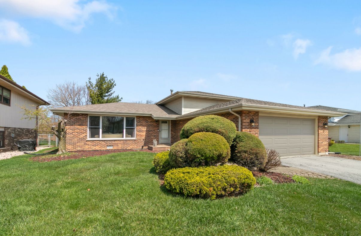 7024 Brementowne Road — Tinley Park, IL 60477