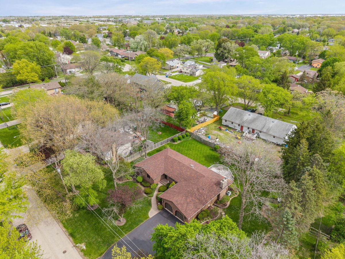 4269 Harper Avenue, Gurnee, IL 60031