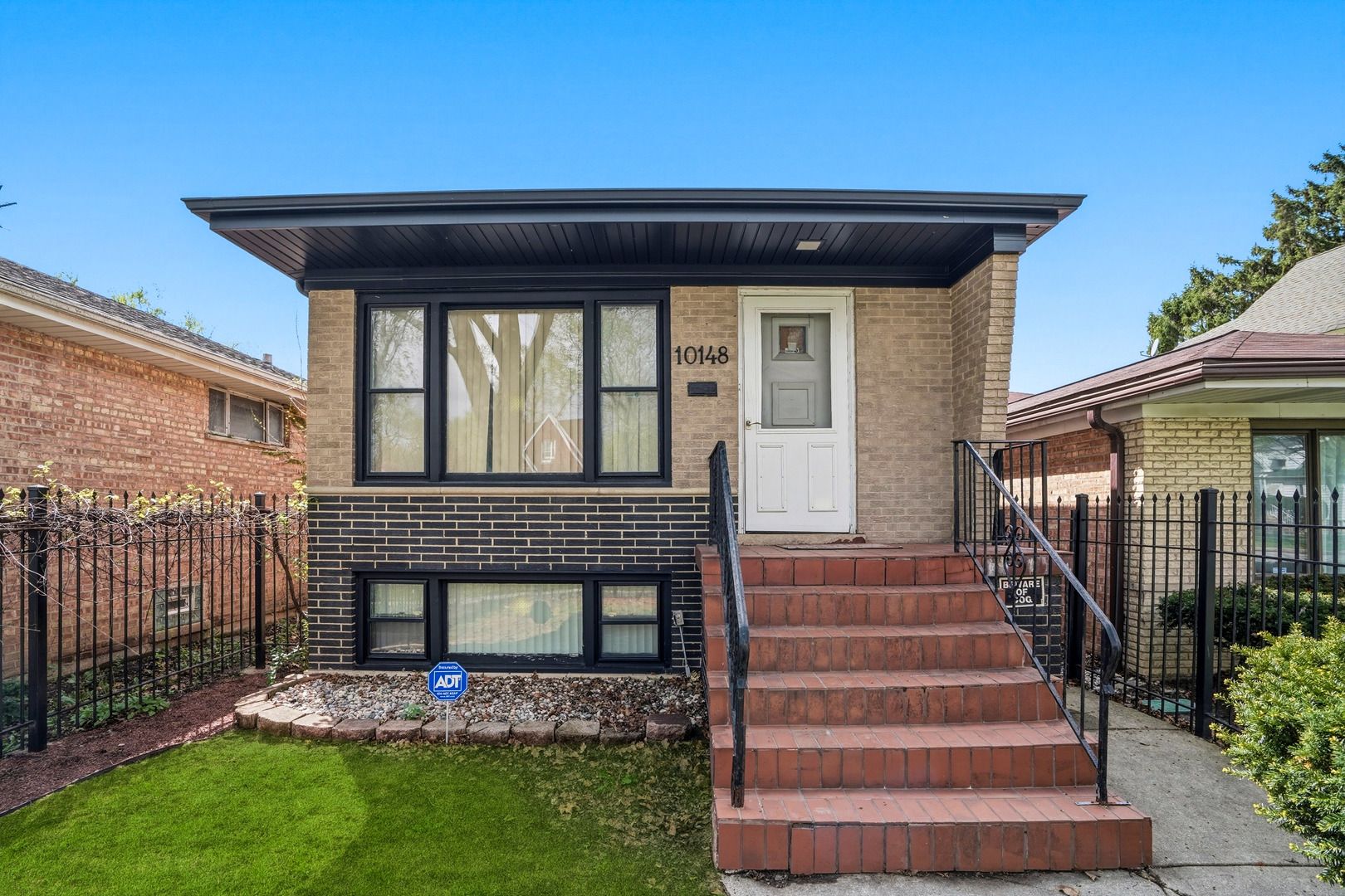 10148 S Peoria Street — Chicago, IL 60643