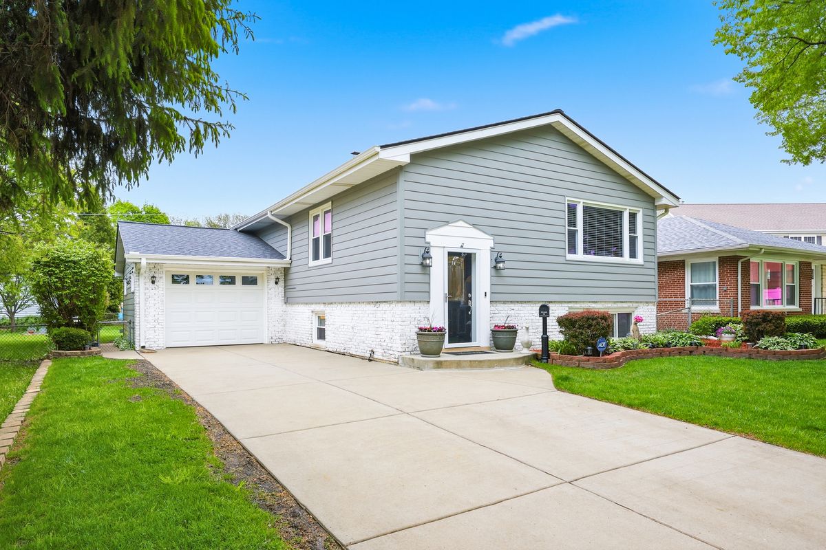 639 Kaspar Avenue, Arlington Heights, IL 60004