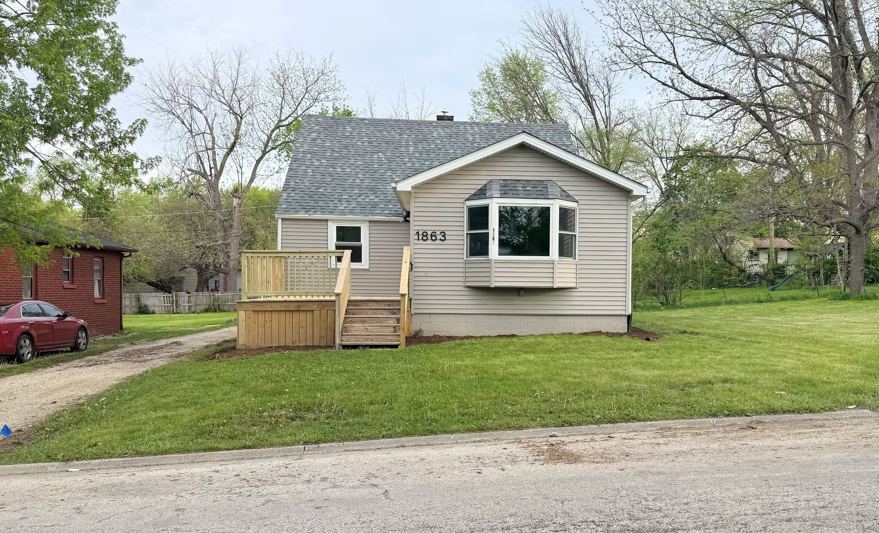 1863 E Duane Boulevard — Kankakee, IL 60901