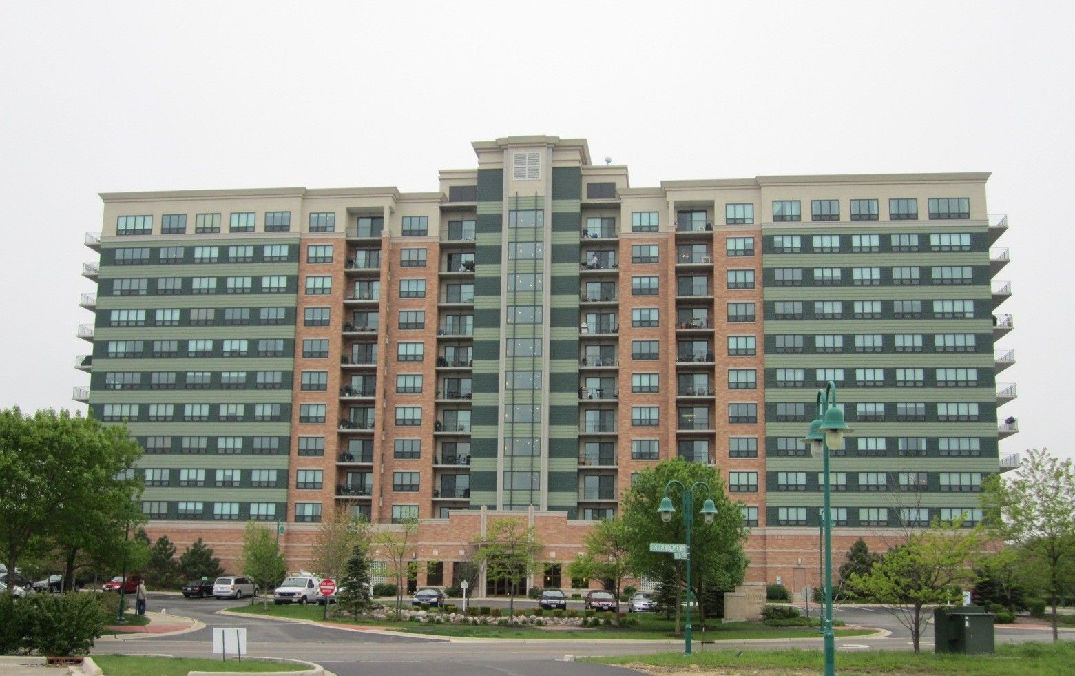 6420 Double Eagle Drive #603 — Woodridge, IL 60517
