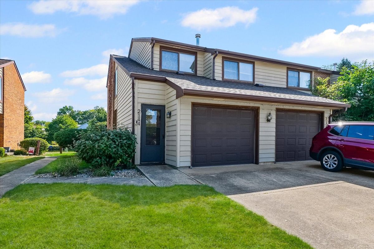 2144 Harbortown Circle, Champaign, IL 61821