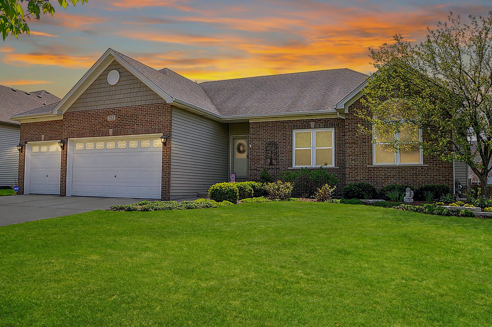 352 Andover Drive — Oswego, IL 60543