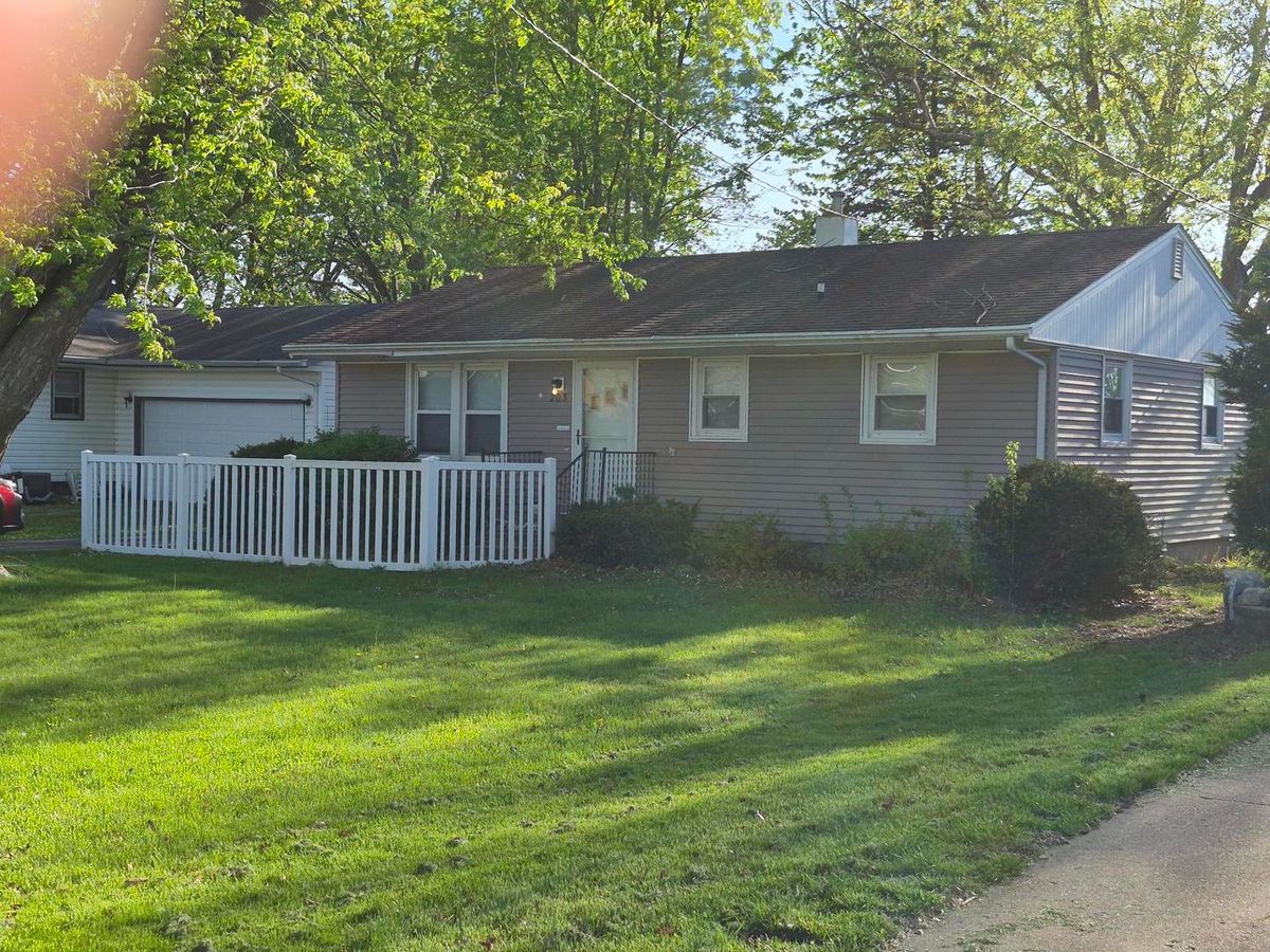 203 S Yates Street, Alpha, IL 61413