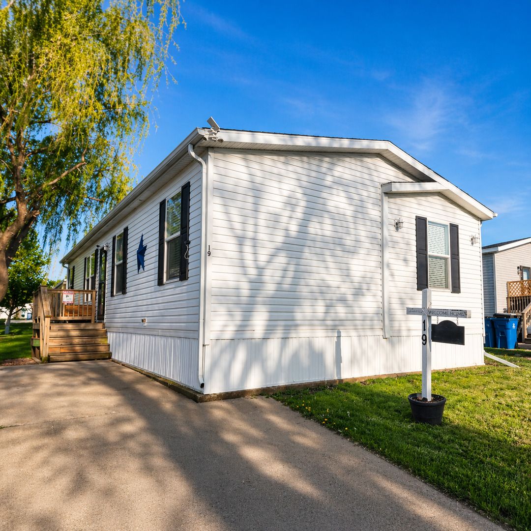19 SAINT FRANCIS Drive — Bourbonnais, IL 60914