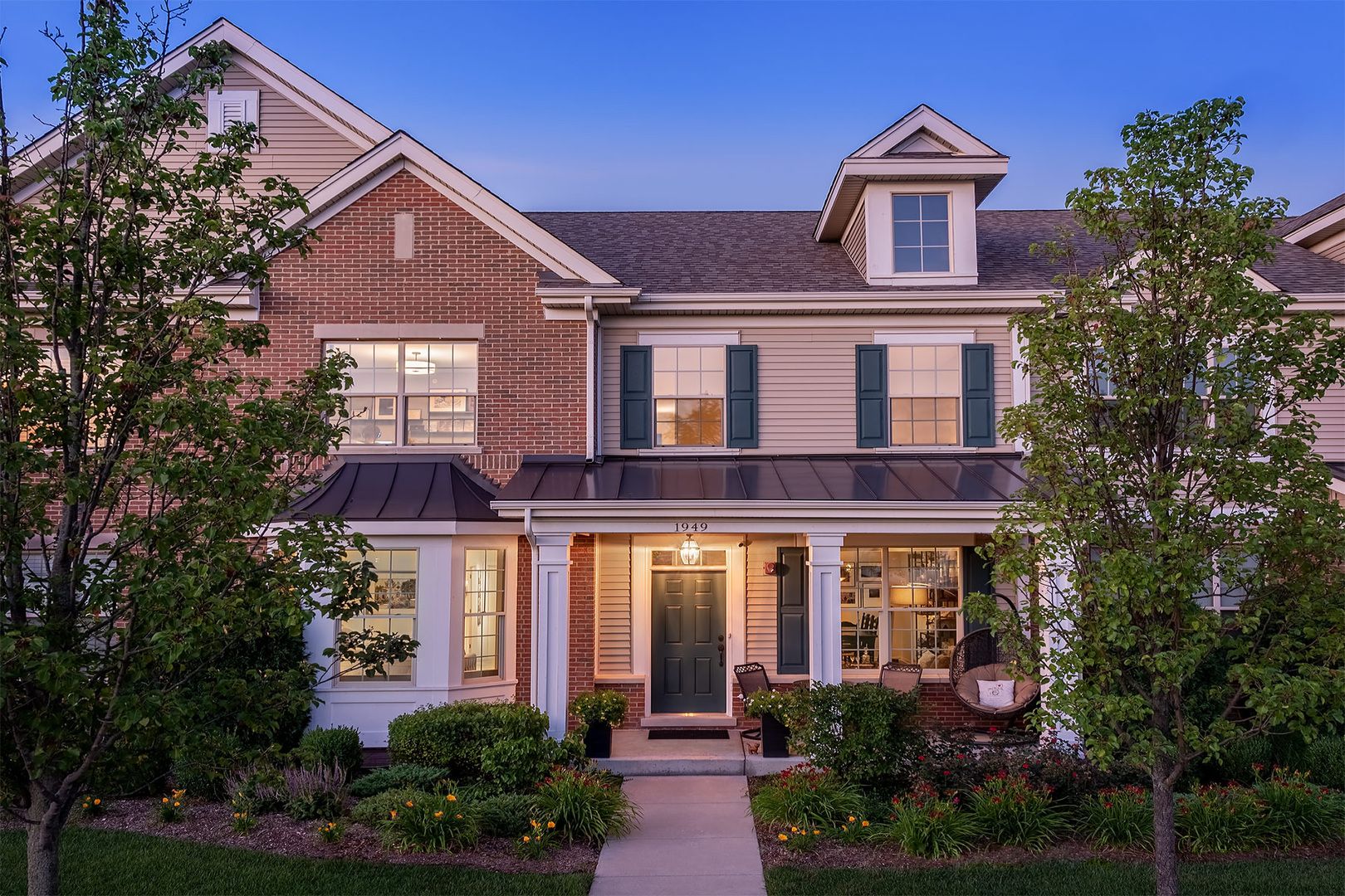 1949 Dauntless Drive — Glenview, IL 60026