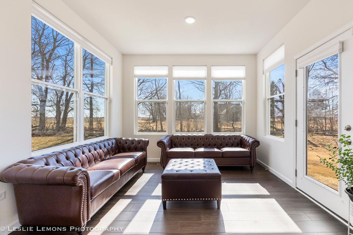 2225 Bent Grass Way, Bolingbrook, IL 60490