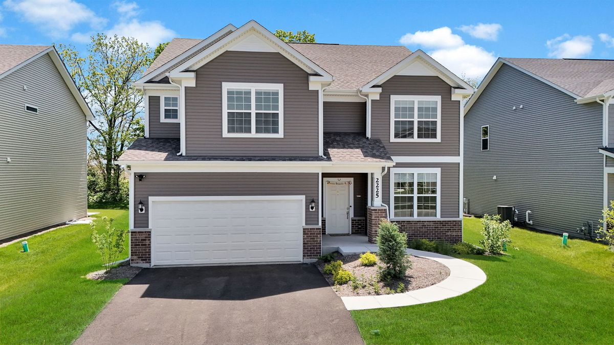 2225 Bent Grass Way, Bolingbrook, IL 60490