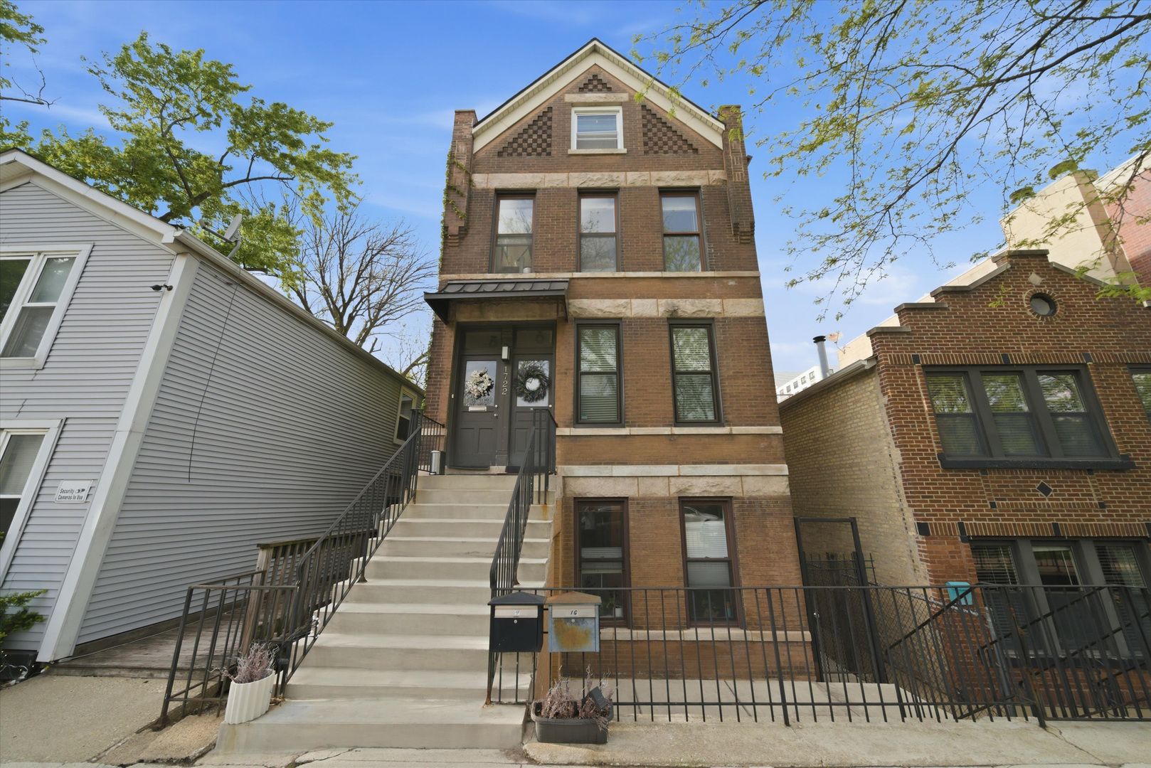 1722 W Wabansia Avenue — Chicago, IL 60622